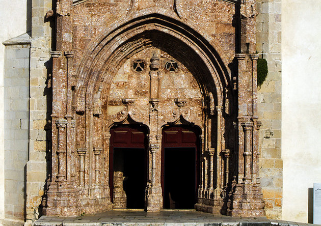 كنيسة يسوع في مدينة سيتوبال بالبرتغال