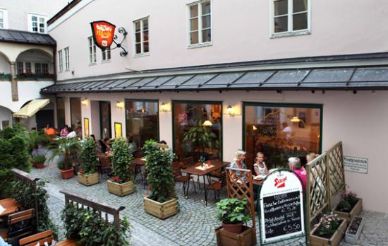 مطعم هاناس في سالزبورغ