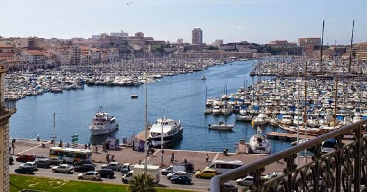 ميناء مارسيليا القديم Old Port Of Marseille