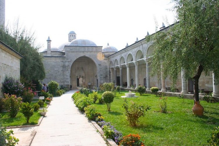 مجمع السلطان بايزيد الثاني في مدينة أماسيا التركية