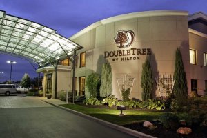 فندق  DoubleTree by Hilton