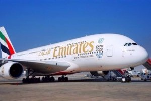 طائرة الإمارات A380