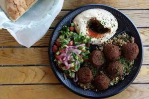 مطعم Joe’s Falafel