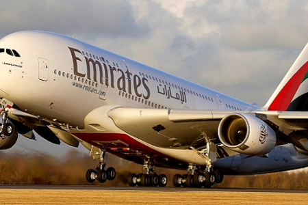 طيران الإمارات تحصل على المركز الرابع عالمياً في قائمة سكاي تراكس