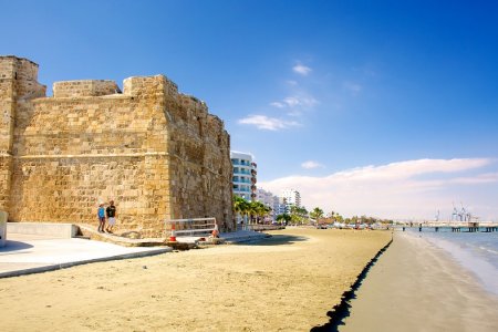 مدينة لارنكا في قبرص