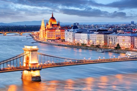 جسر بودابست المعلق