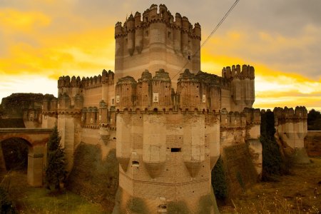 قلعة الكوكا أجمل قلاع اسبانيا 
