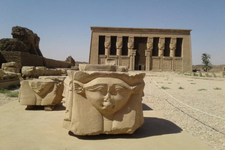 معبد دندرة في مصر