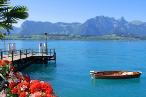 بحيرة ليمان في سويسرا