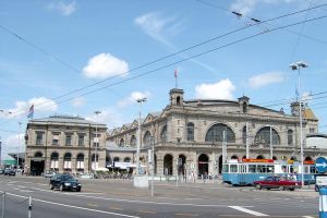 هاوبتباهنهوف - Hauptbahnhof في زيورخ - سويسرا
