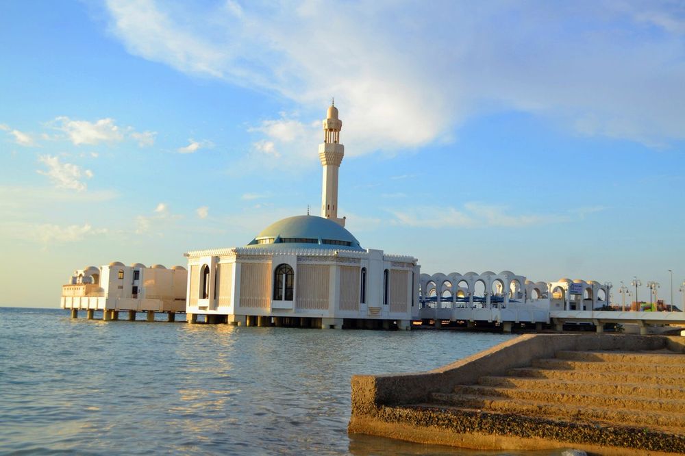 مسجد عائم في جدة